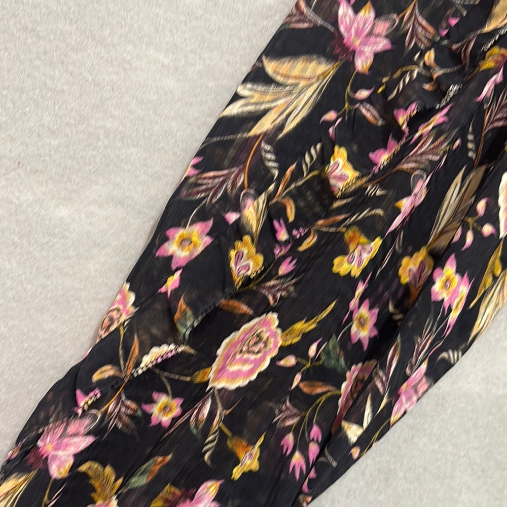 LOFT Black blouse with Pink Floral Design - Picture 13 of 13